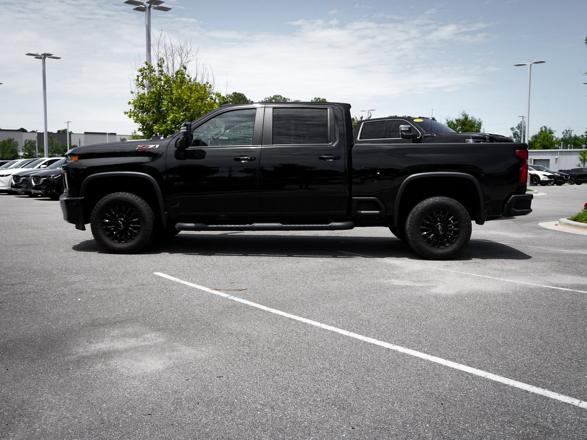 Used 2023 Chevrolet Silverado 3500 LTZ w/ LTZ Plus Package AWD/4WD image 9