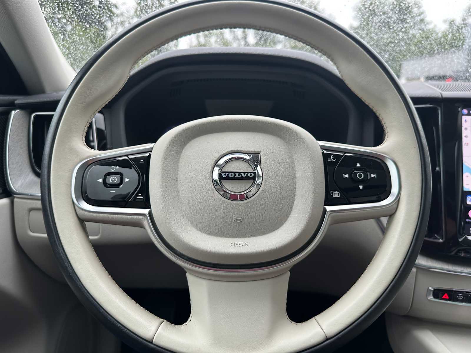Used 2023 Volvo XC60 B6 Ultimate w/ Protection Package Premier AWD/4WD image 24