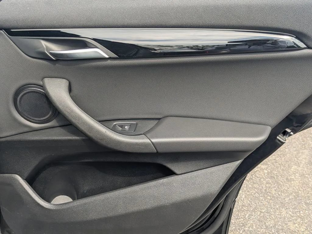 Used 2019 BMW X2 sDrive28i FWD image 14