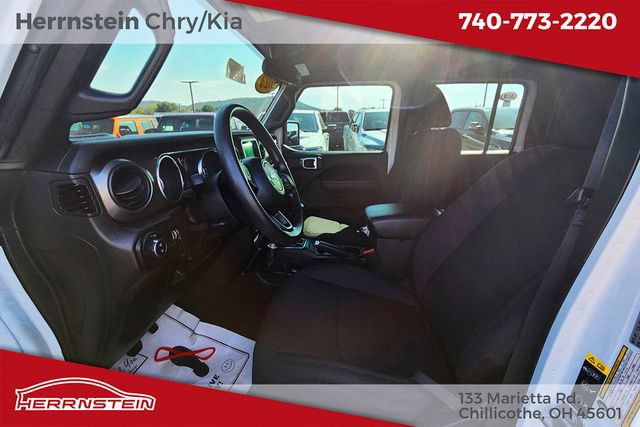 Used 2023 Jeep Gladiator Sport w/ Trailer Tow Package AWD/4WD image 7