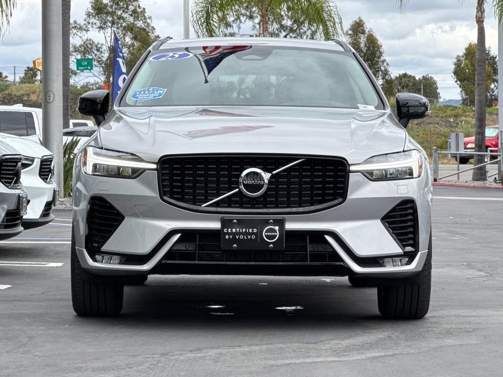 Certified 2025 Volvo XC60 B5 Core image 8