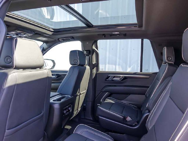 New 2027 Chevrolet Tahoe Premier w/ Sun And Tow Package AWD/4WD image 18