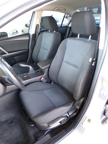 Used 2011 MAZDA MAZDA3 i Touring FWD image 15