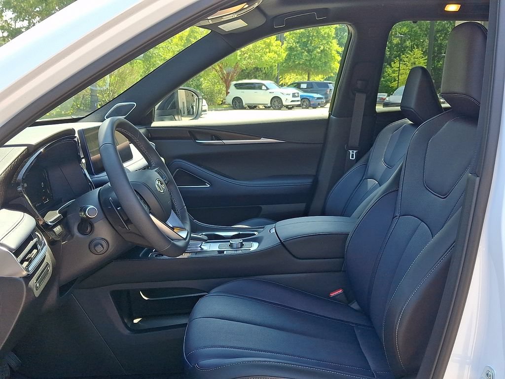 Used 2026 INFINITI QX60 Sport w/ Dark Cargo Package AWD/4WD image 13
