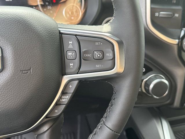New 2026 RAM 1500 4x4 Crew Cab image 23