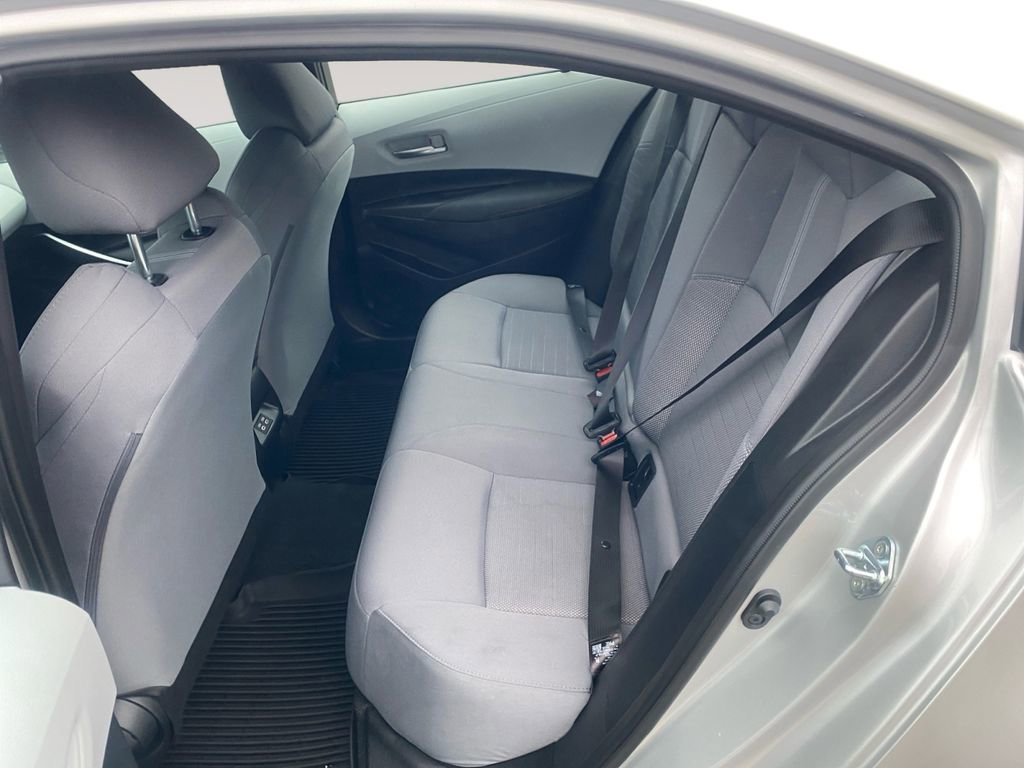 Used 2025 Toyota Corolla SE image 13