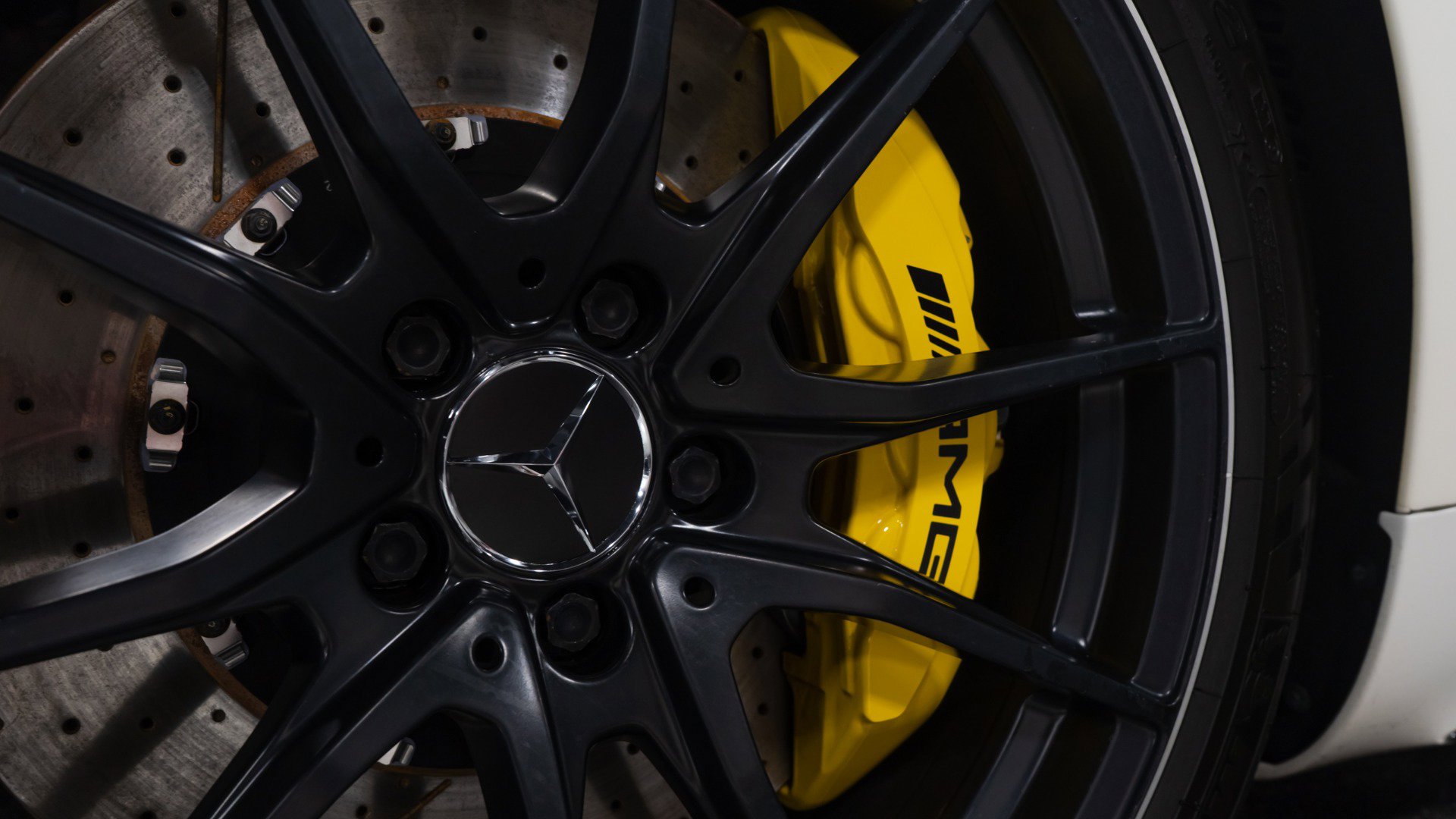 Used 2020 Mercedes-Benz AMG GT R image 29