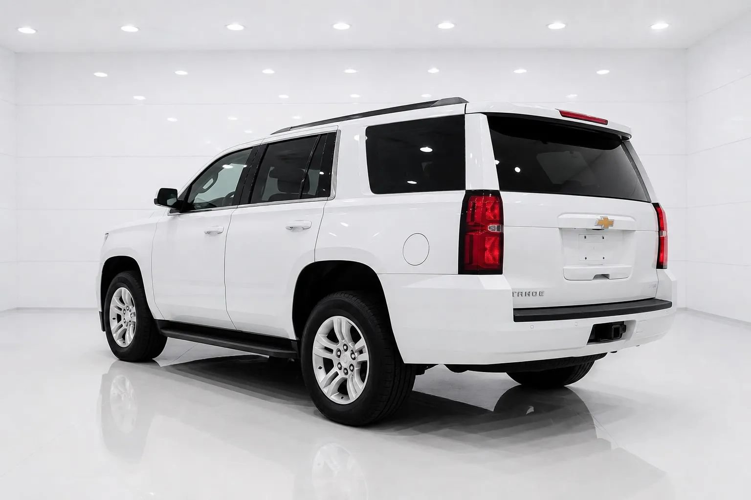 Used 2016 Chevrolet Tahoe LT AWD/4WD image 3