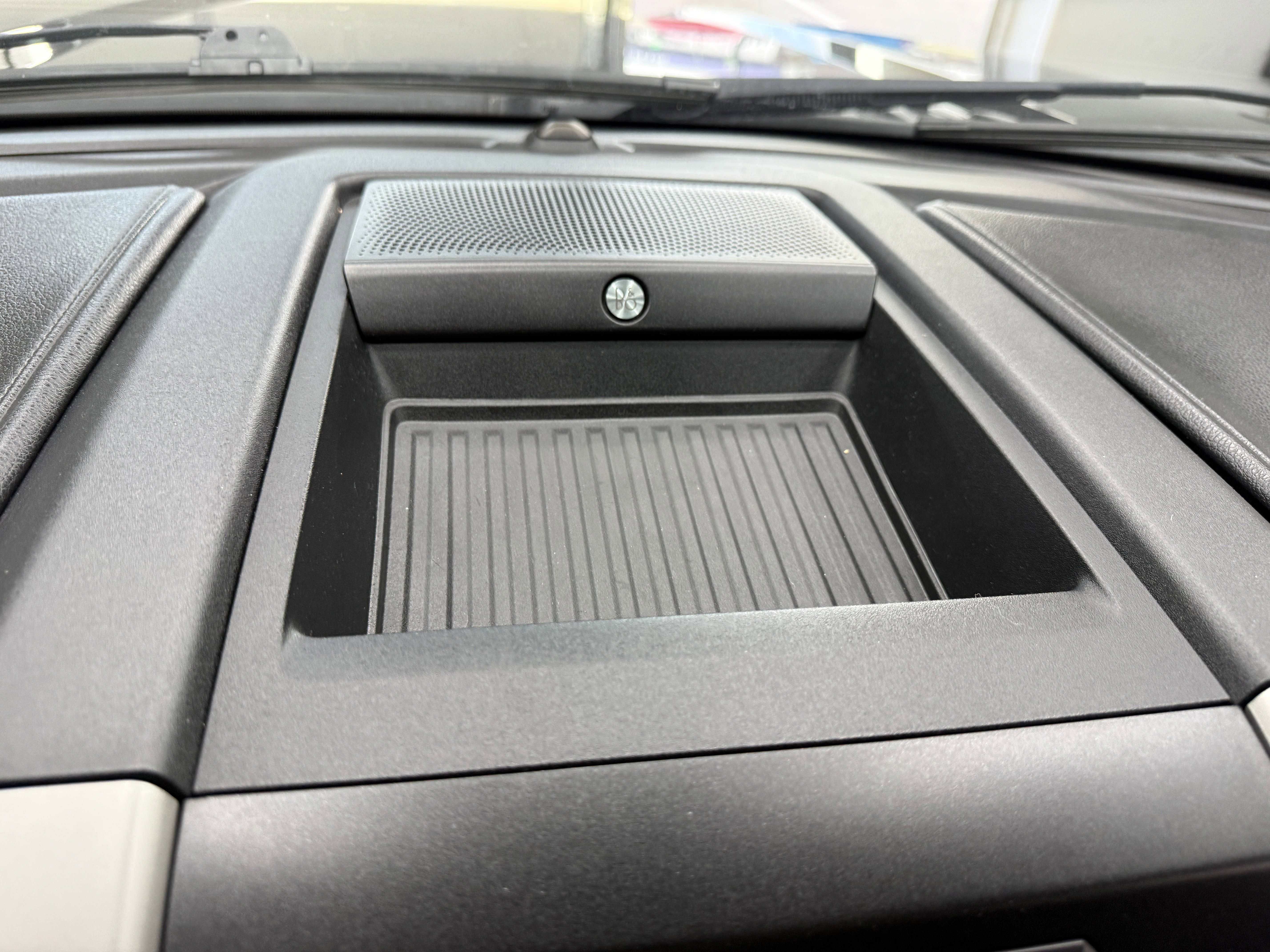 Used 2018 Ford F150 Lariat w/ Equipment Group 502A Luxury image 13