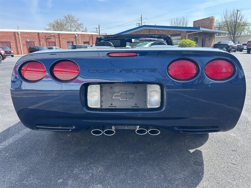Used 2000 Chevrolet Corvette Convertible w/ Memory Pkg RWD image 4