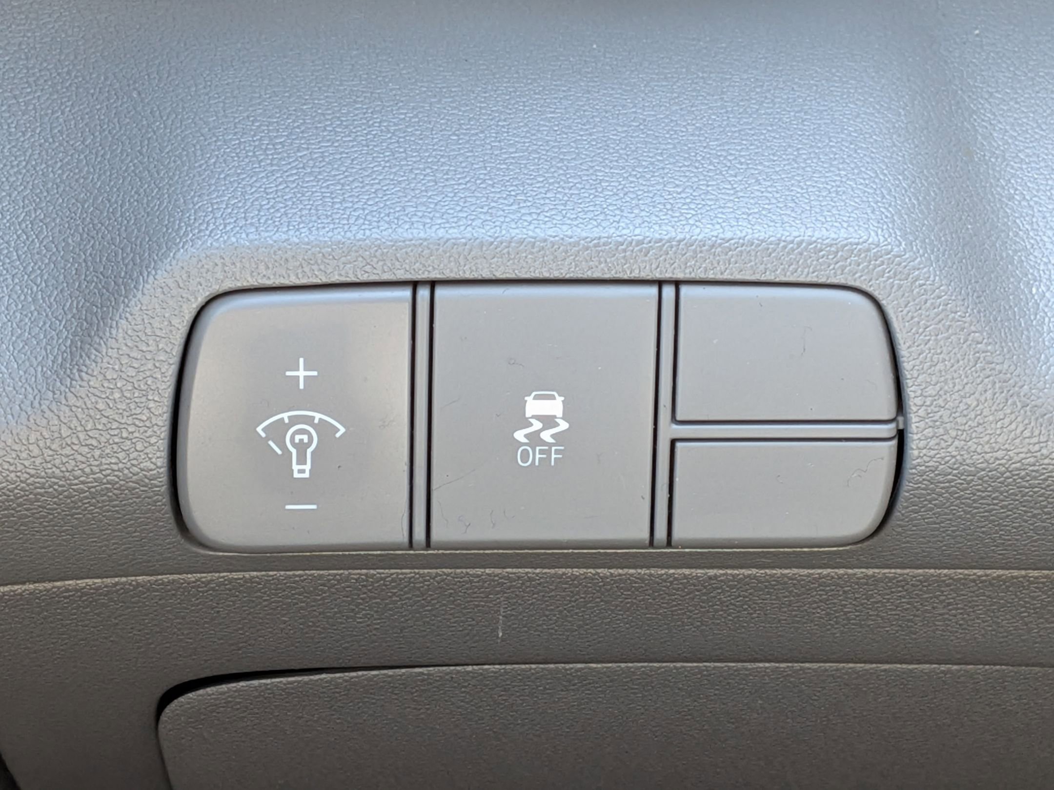 Used 2024 Hyundai Elantra SEL image 17