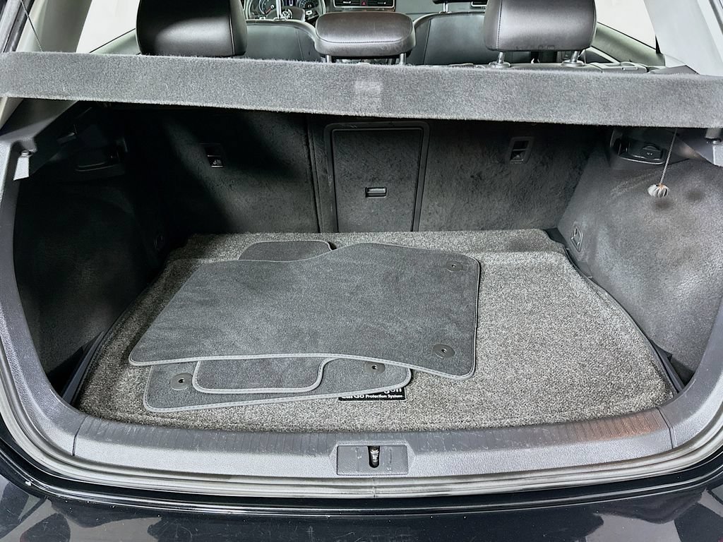 Used 2020 Volkswagen Golf 4-Door FWD image 16