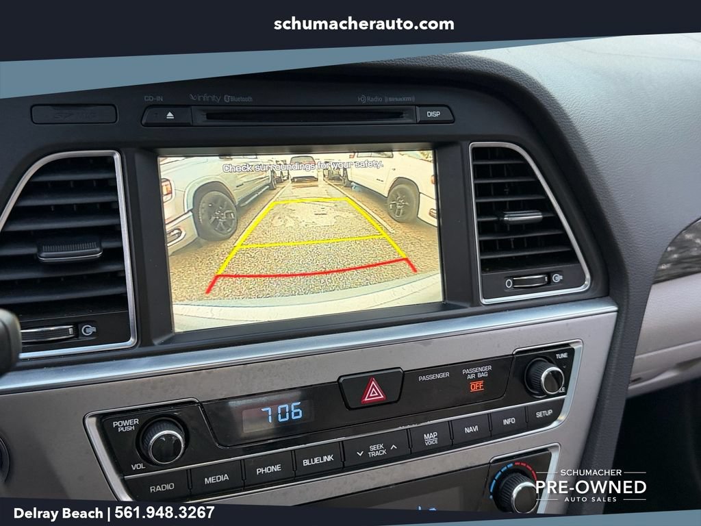 Used 2015 Hyundai Sonata Limited w/ Option Group 06 FWD image 22