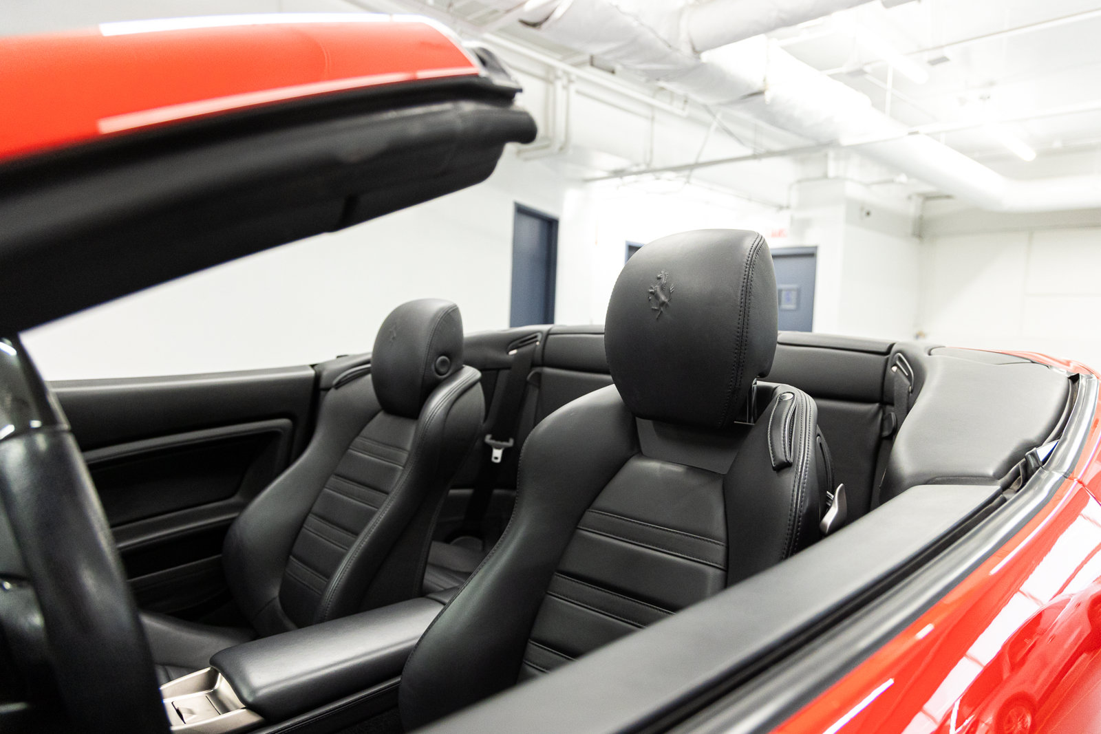 Used 2011 Ferrari California RWD image 39