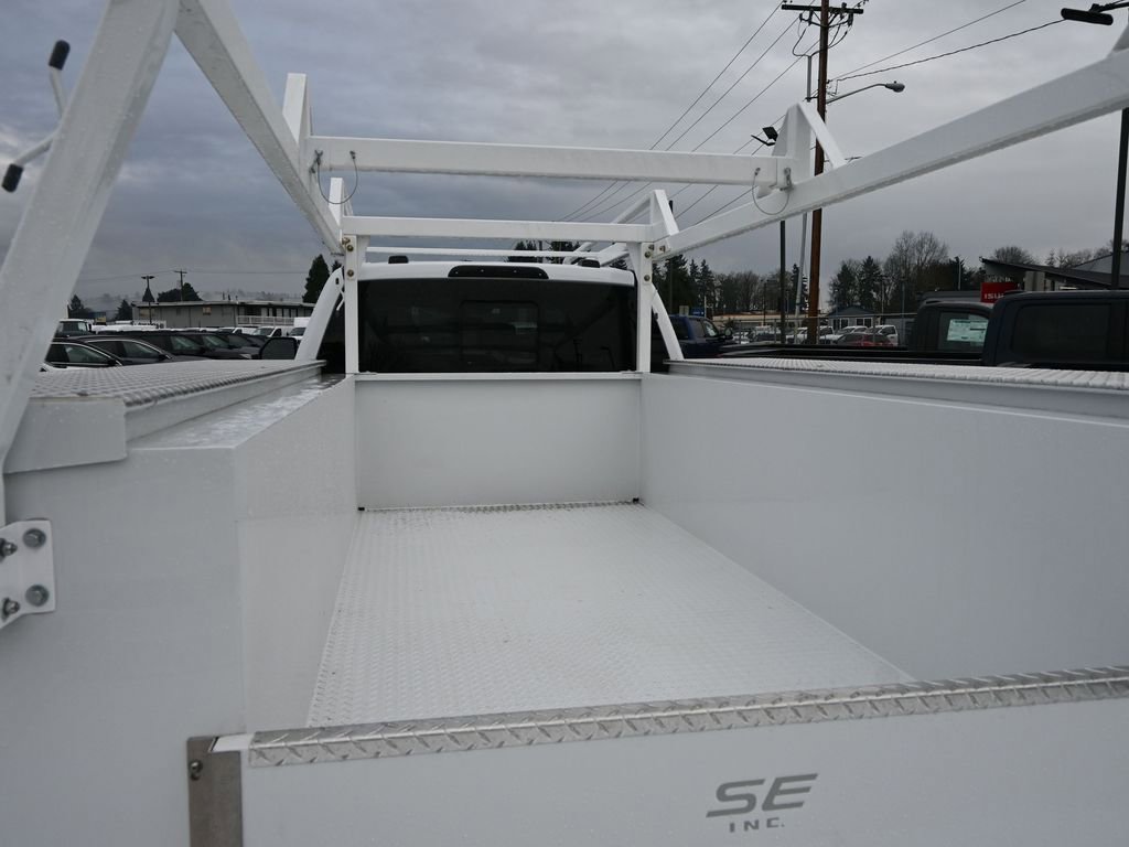 New 2026 Ford F550 4x4 Crew Cab image 16