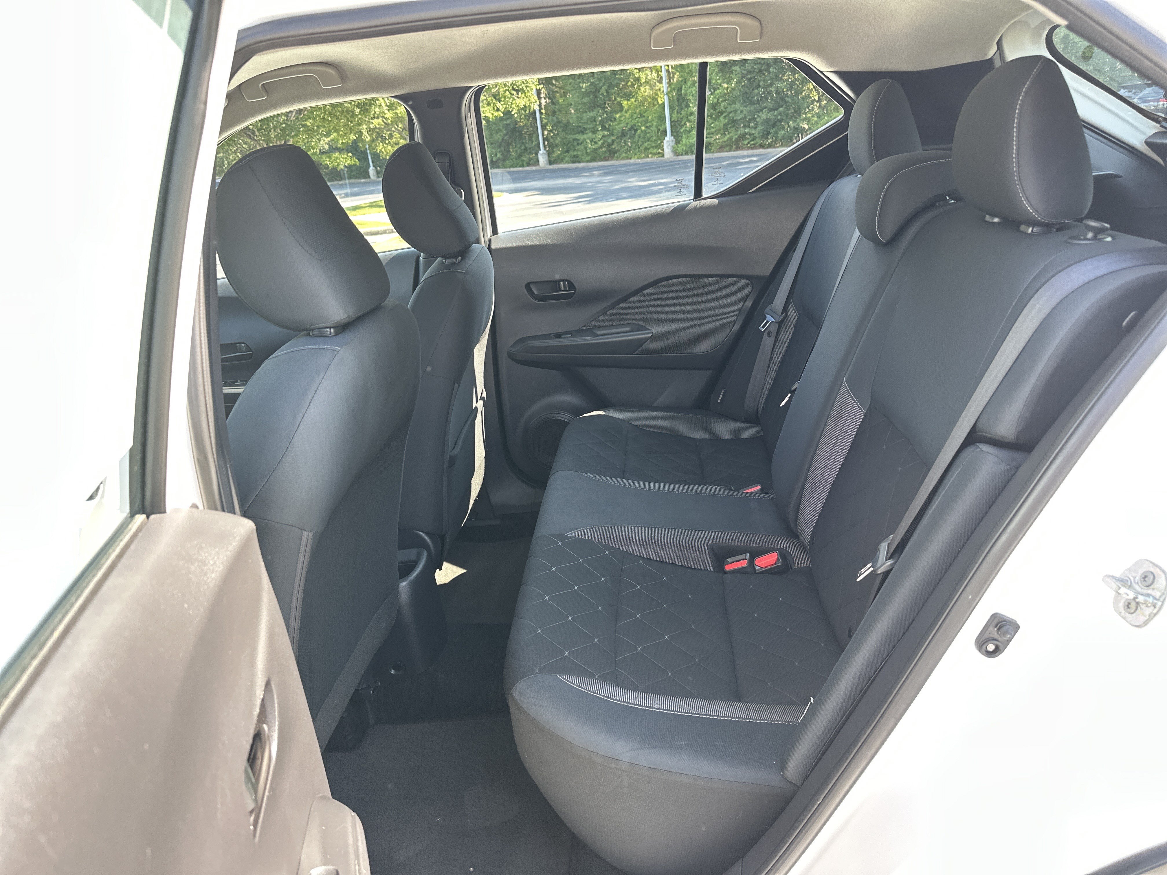 Used 2020 Nissan Kicks S FWD image 31