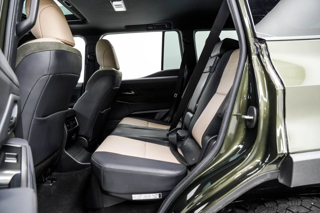 Used 2024 Lexus GX 550 AWD/4WD image 19