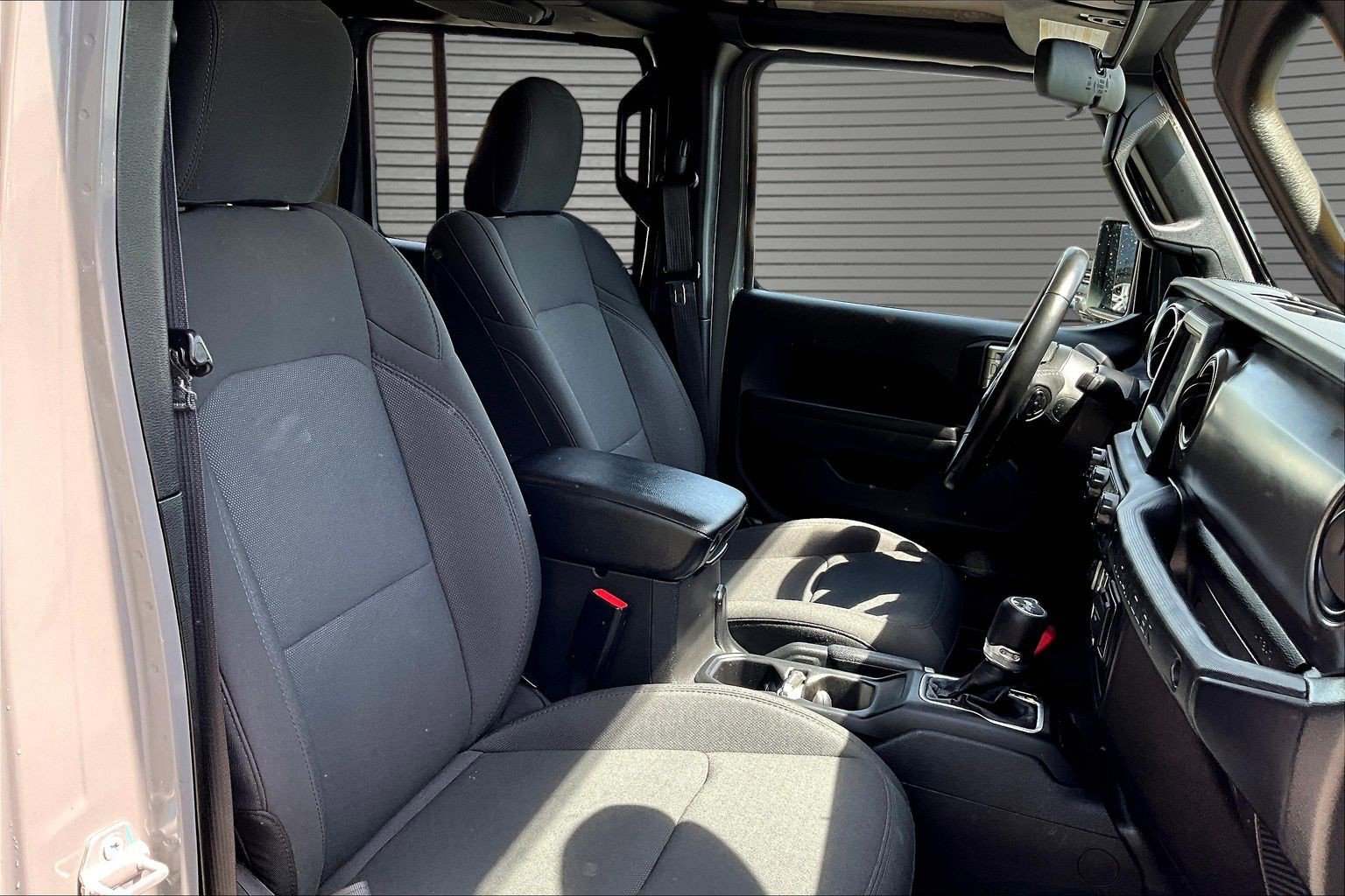 Used 2022 Jeep Wrangler Unlimited Sport AWD/4WD image 21