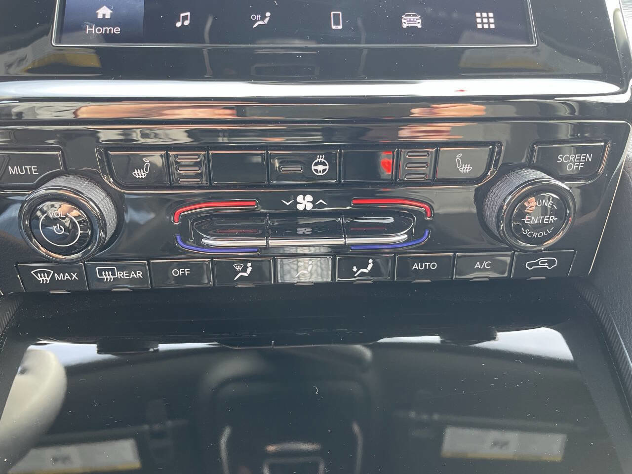 Used 2024 Jeep Grand Cherokee L Laredo w/ Luxury Tech Group I AWD/4WD image 26