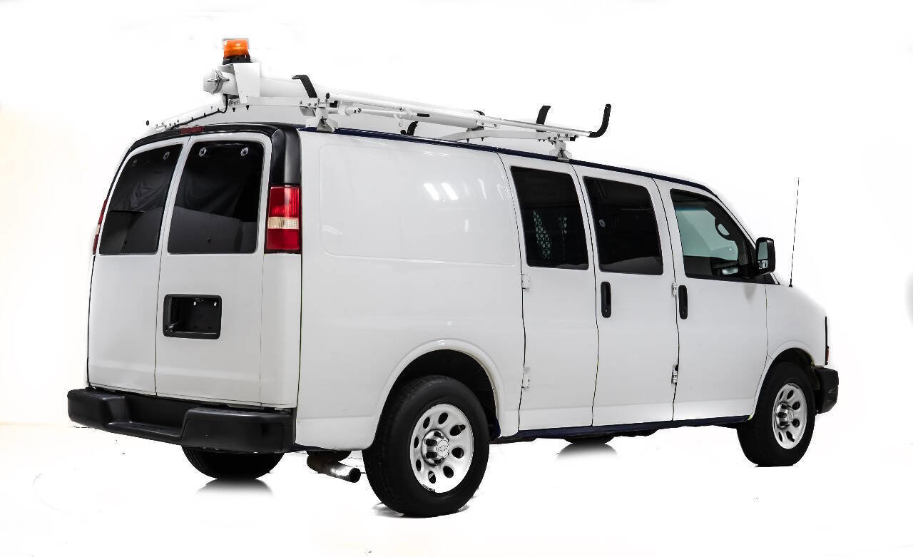 Used 2013 Chevrolet Express 1500 image 3