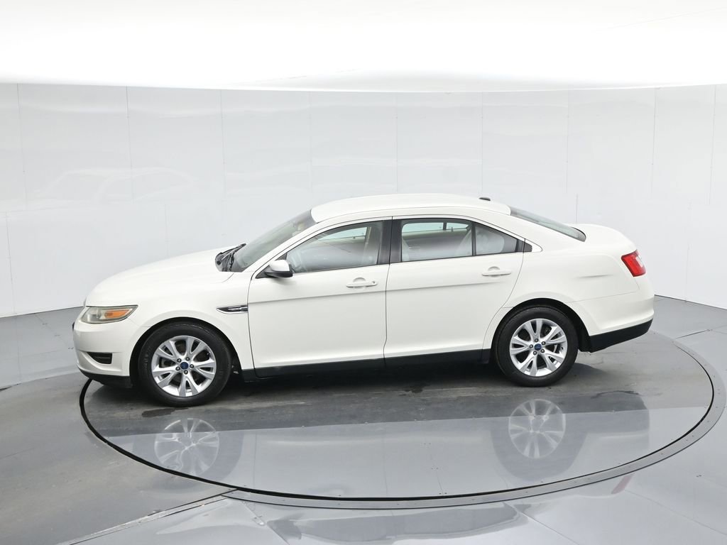 Used 2010 Ford Taurus SEL image 40