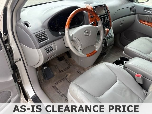 Used 2009 Toyota Sienna XLE Limited FWD image 25