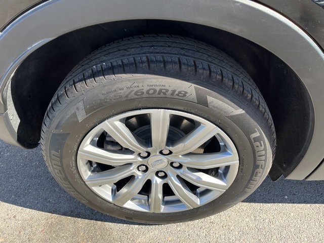 Used 2021 Cadillac XT4 Premium Luxury image 17