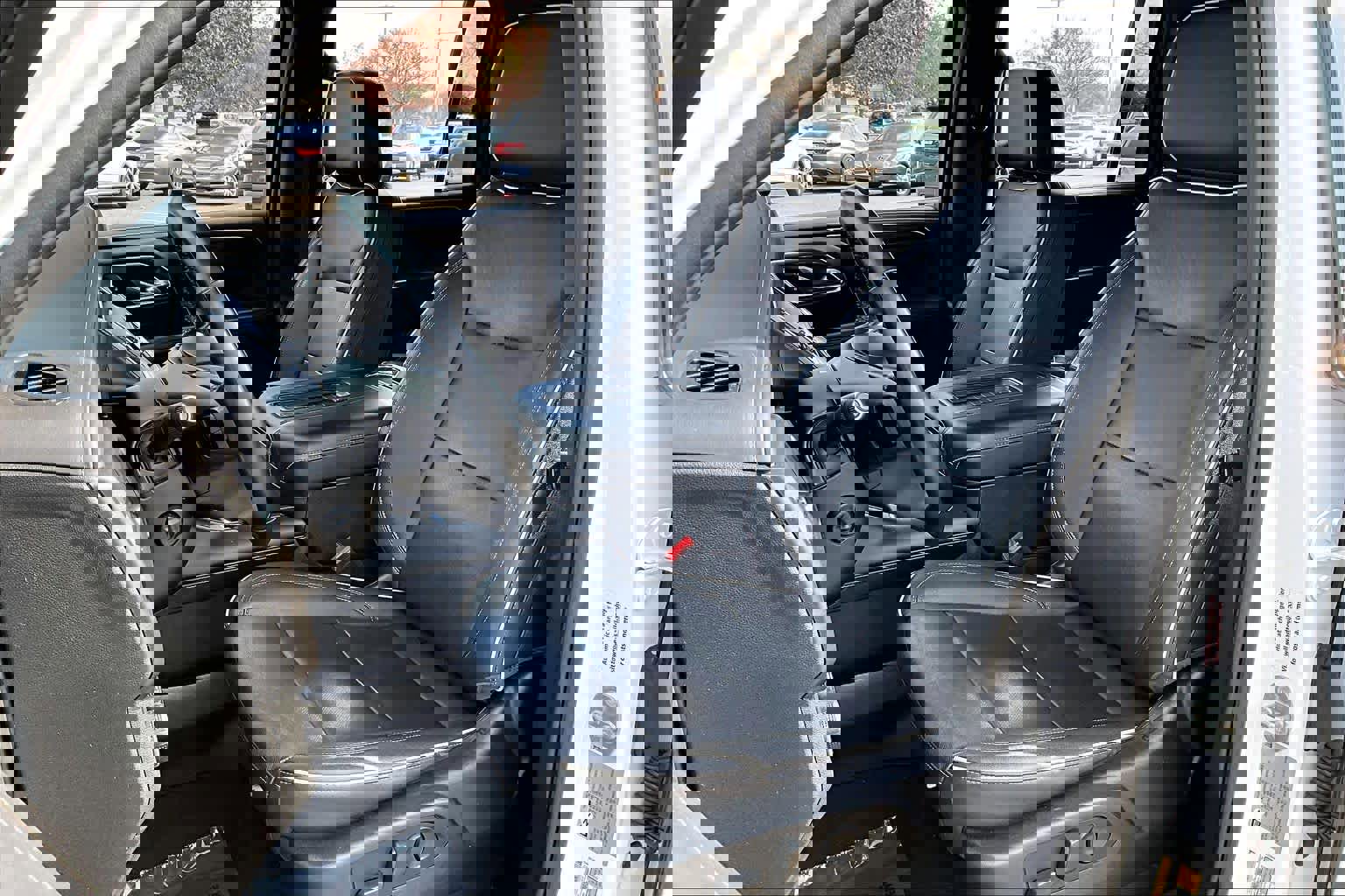 Used 2023 Chevrolet Suburban Premier image 7