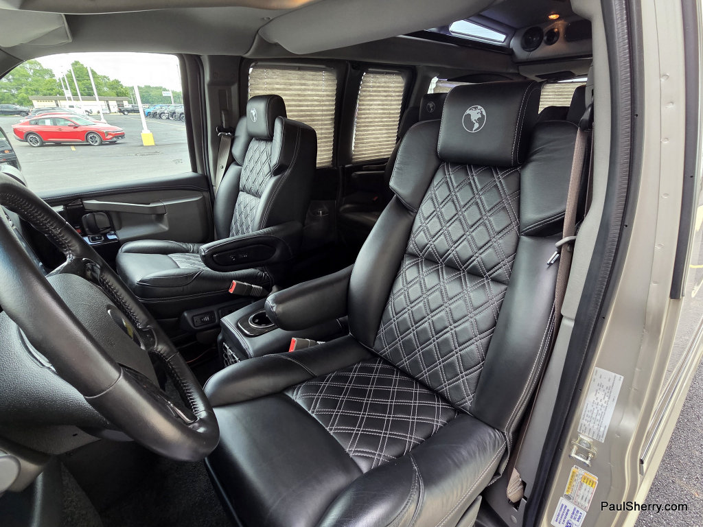 Used 2023 Chevrolet Express 2500 RWD image 44
