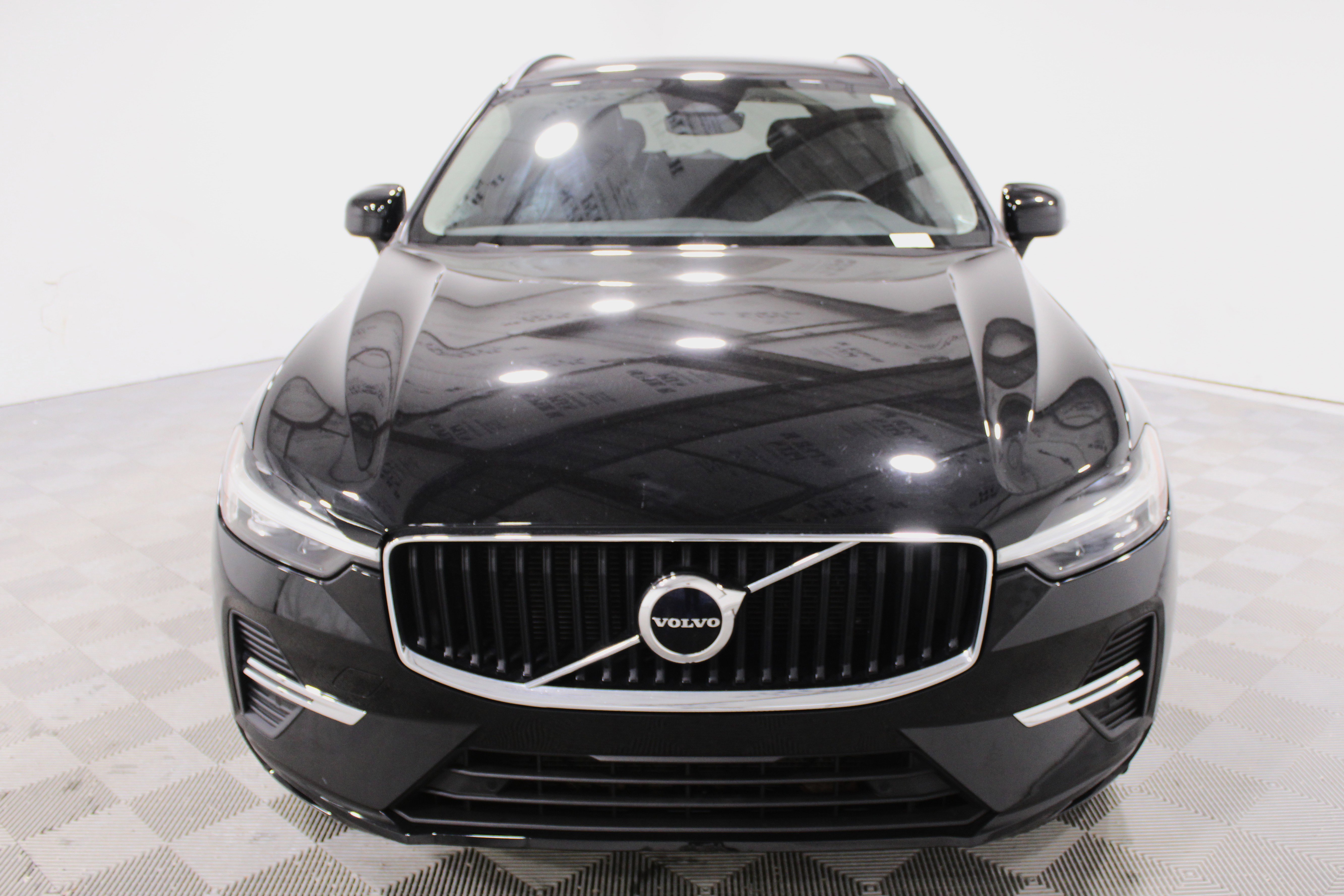 Used 2022 Volvo XC60 B5 Momentum AWD/4WD image 30
