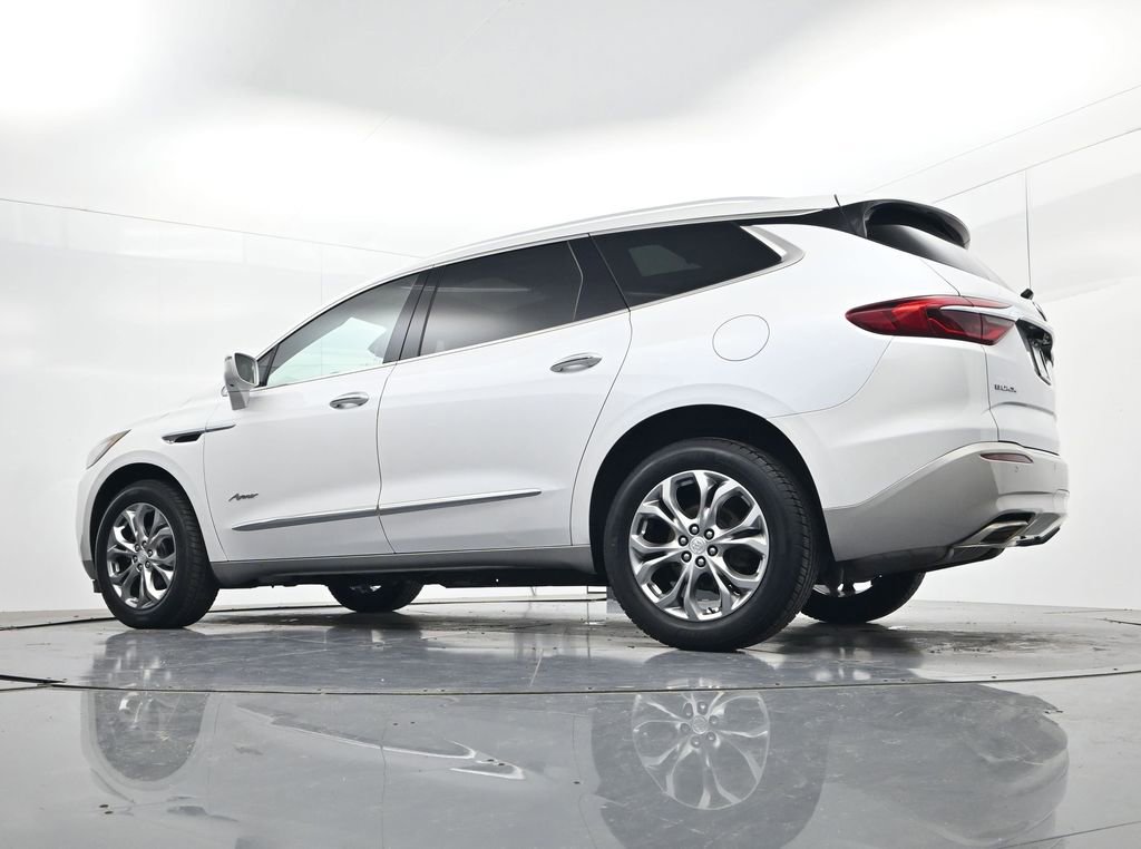 Used 2018 Buick Enclave Avenir FWD image 47