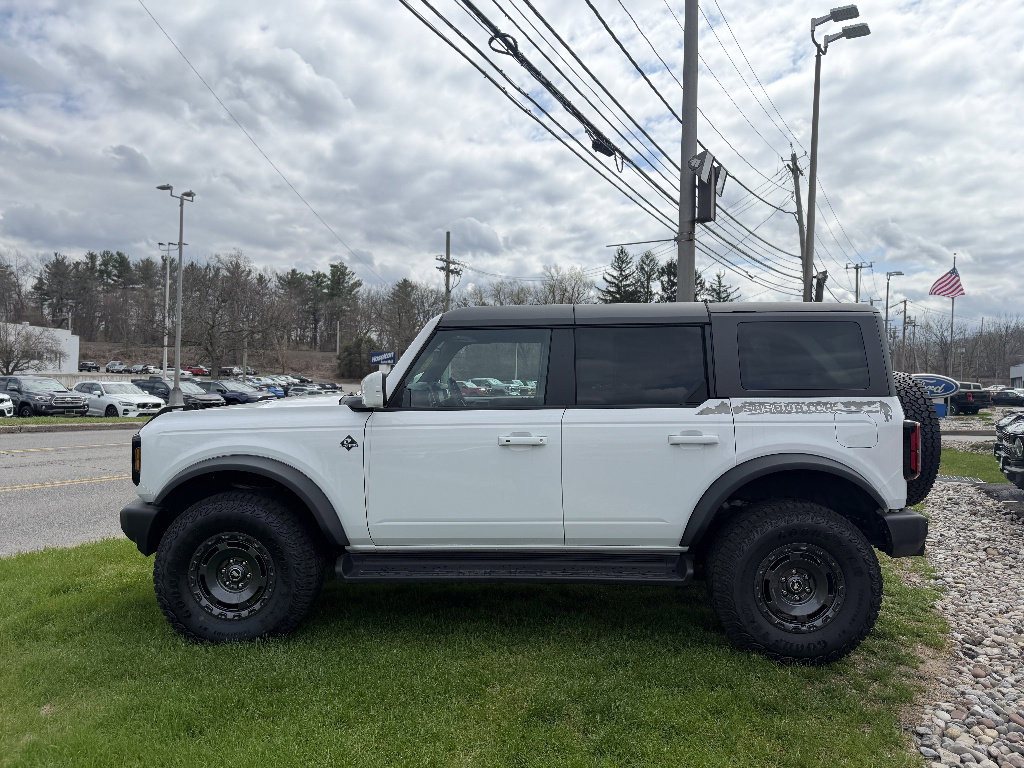 Used 2025 Ford Bronco Outer Banks w/ Sasquatch Package AWD/4WD image 3