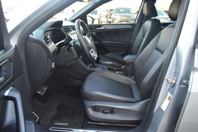 Used 2023 Volkswagen Tiguan SE R-Line image 13