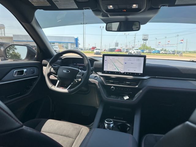 Used 2025 Ford Explorer ST image 16