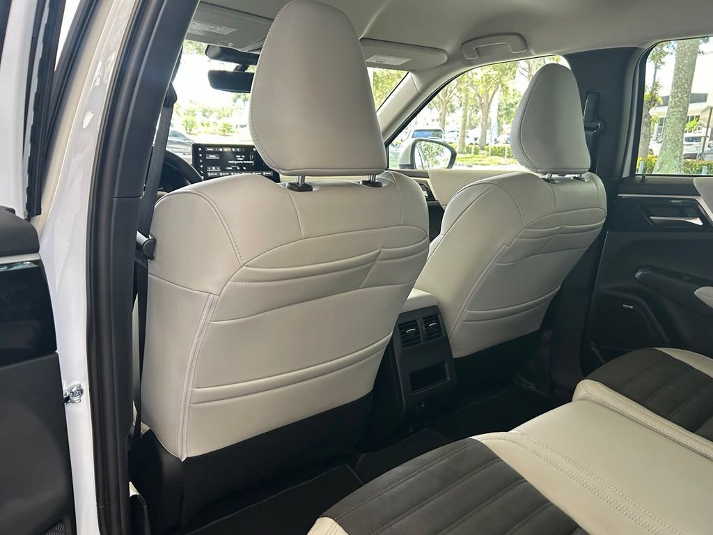 New 2026 Mitsubishi Outlander SE AWD/4WD image 37