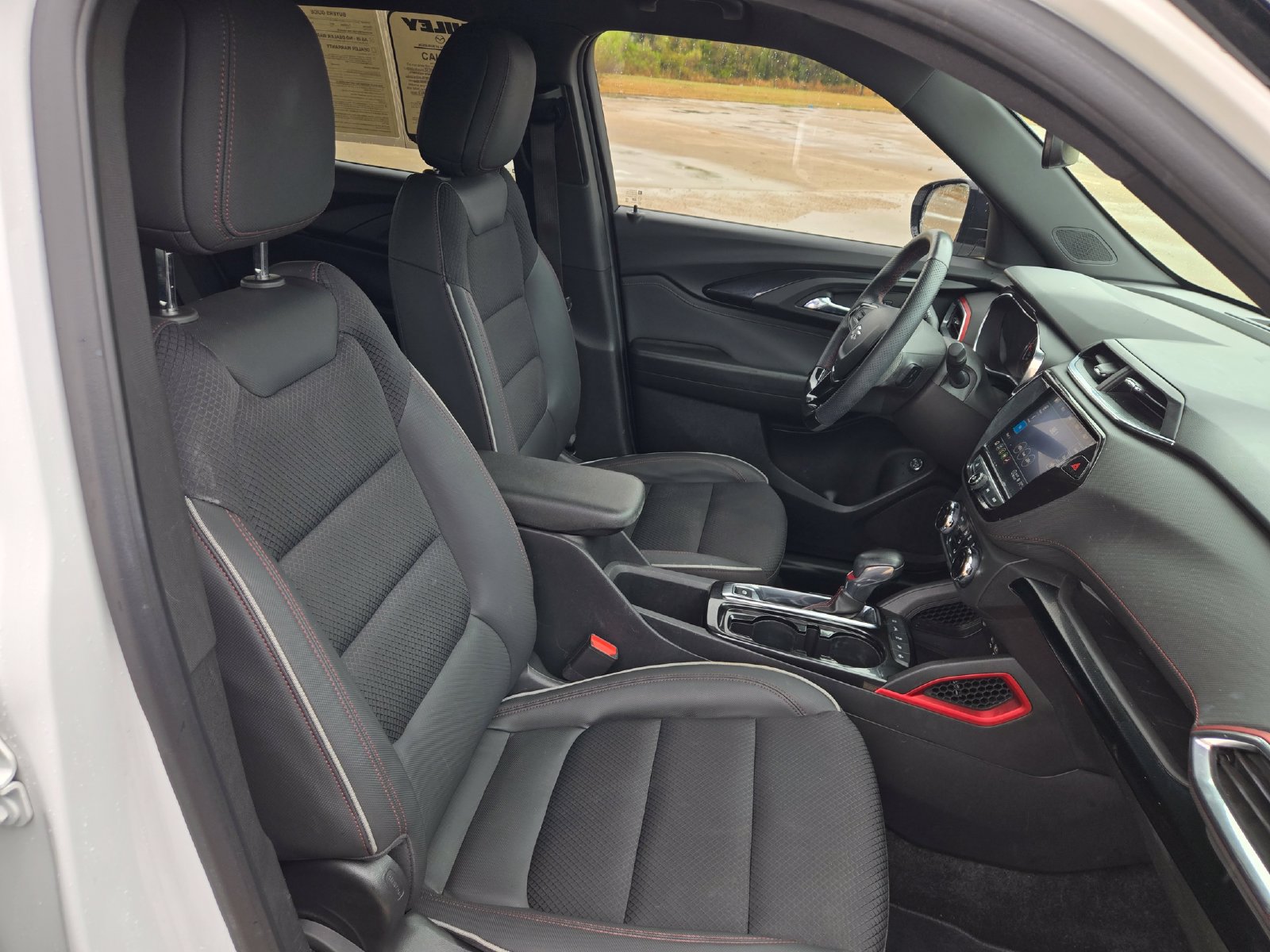 Used 2023 Chevrolet TrailBlazer RS w/ Sun and Liftgate Package FWD image 25