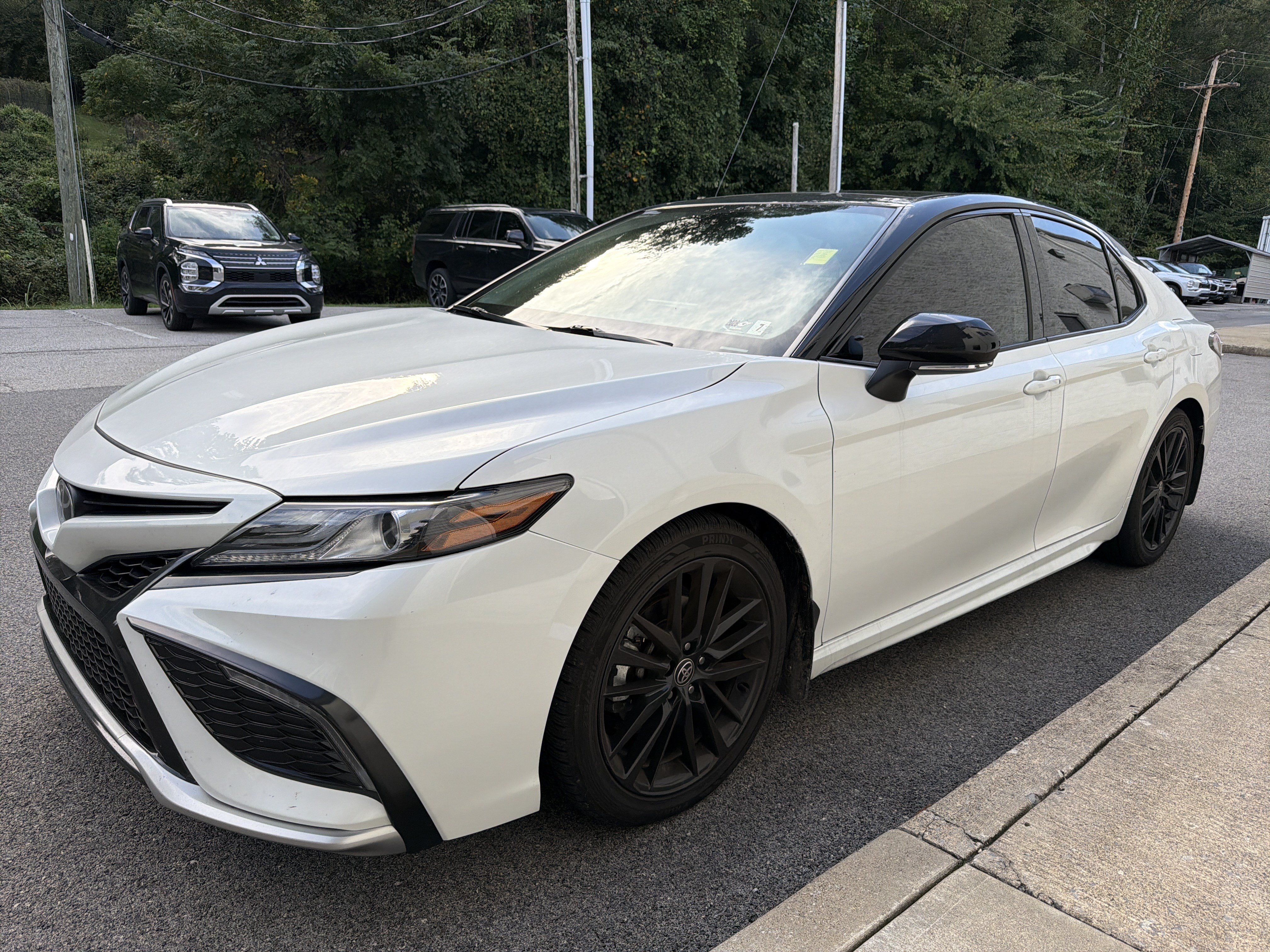Used 2024 Toyota Camry XSE w/ Cold Weather Package FWD image 4