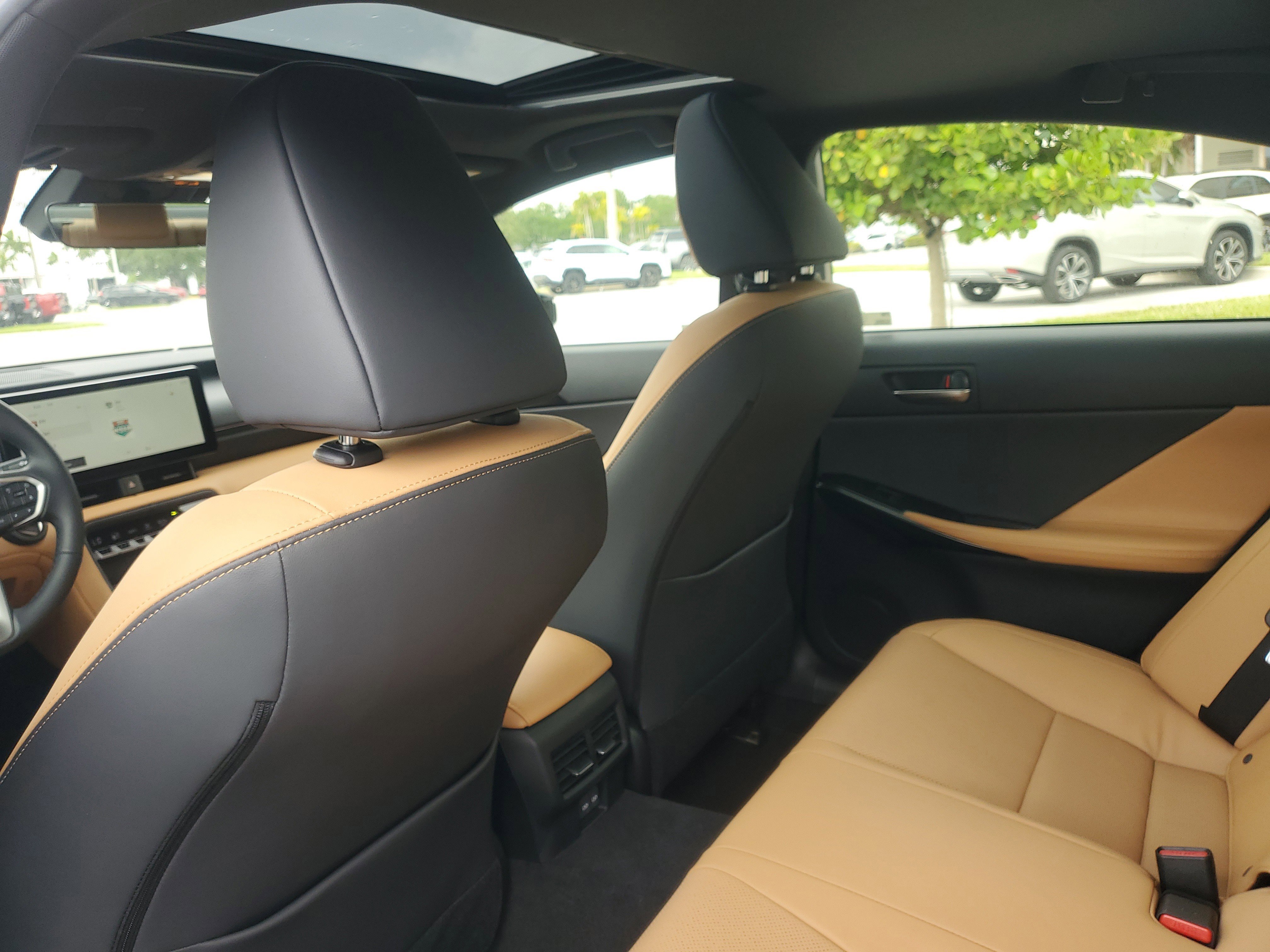 Used 2026 Lexus IS 350 F Sport w/ Accessory Package Z1 RWD image 15