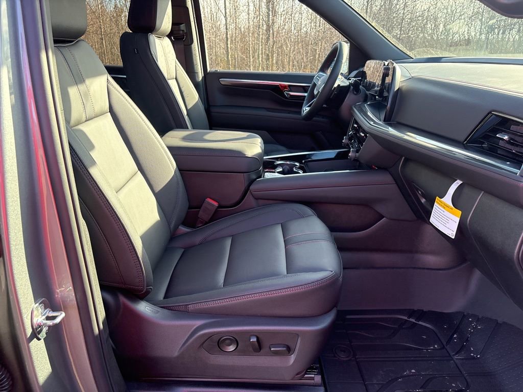 New 2026 Chevrolet Tahoe RST w/ RST Capability Package AWD/4WD image 39