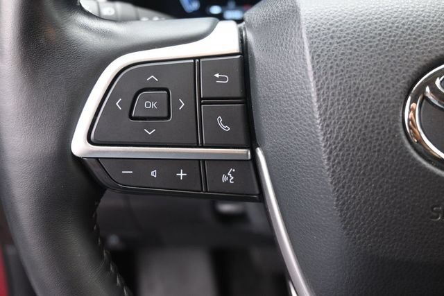 Used 2023 Toyota Highlander Limited FWD image 28