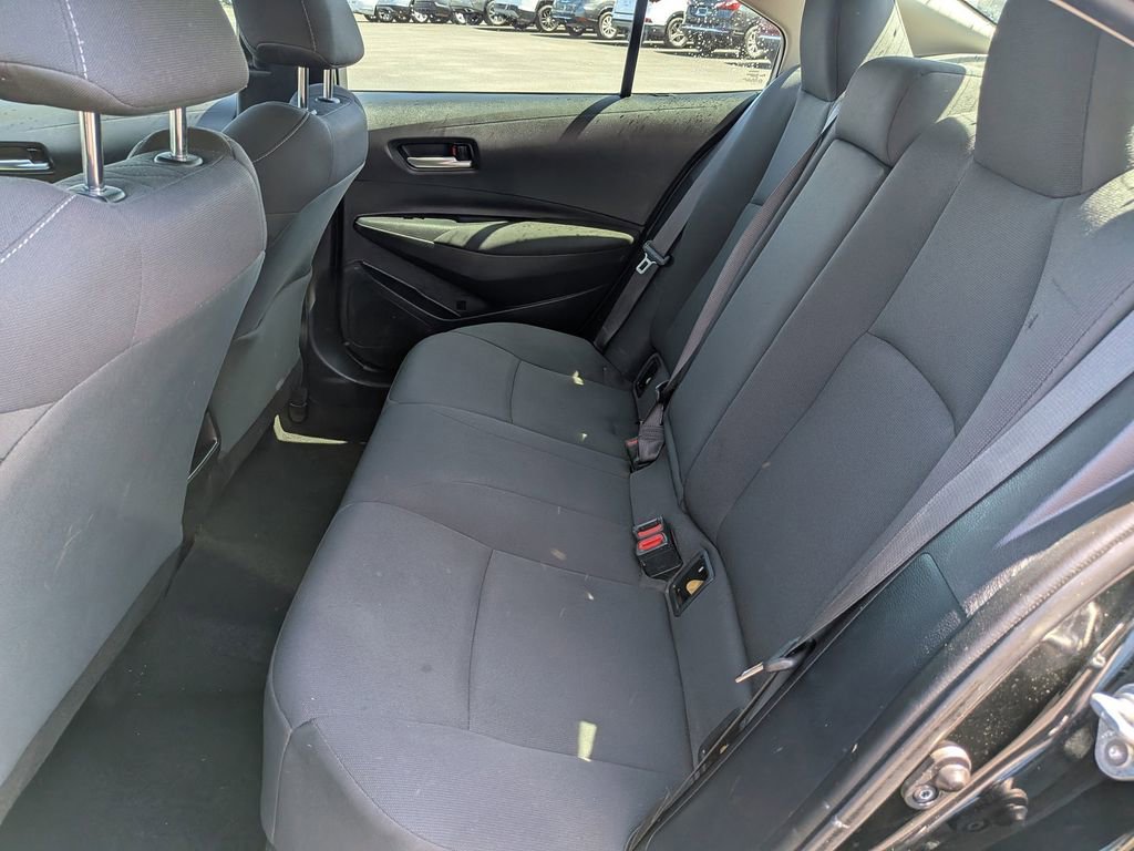 Used 2021 Toyota Corolla LE image 15