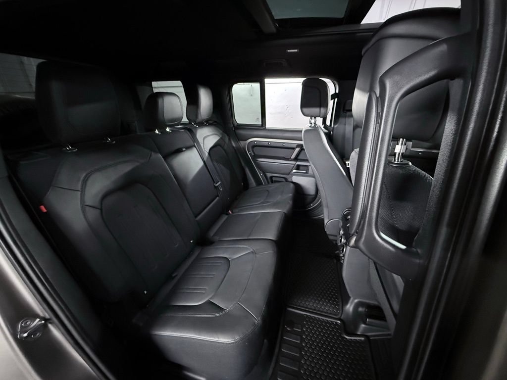 Used 2023 Land Rover Defender 110 X AWD/4WD image 22