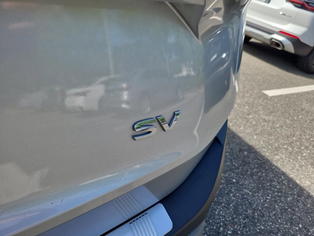 Used 2023 Nissan Rogue SV image 7