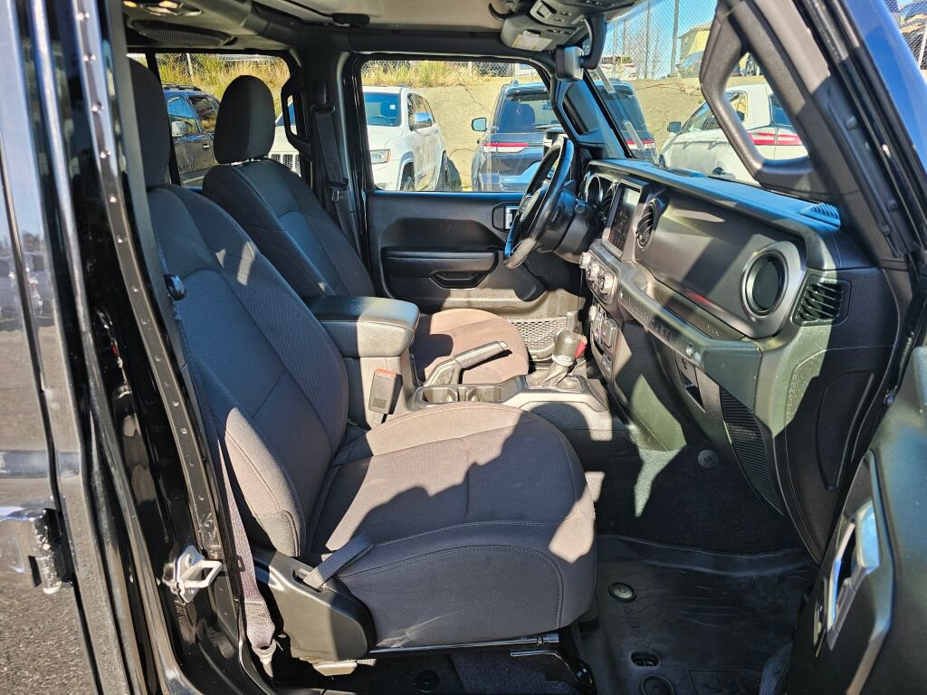 Used 2023 Jeep Wrangler Unlimited w/ Cold Weather Group image 12