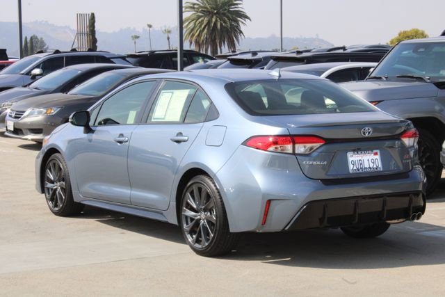 Used 2025 Toyota Corolla SE w/ SE Premium Package image 19