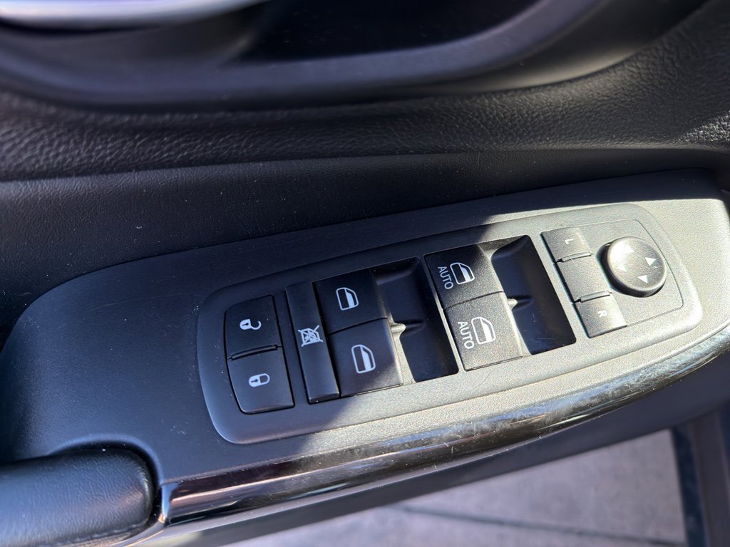 Used 2021 Jeep Cherokee Latitude Plus image 12