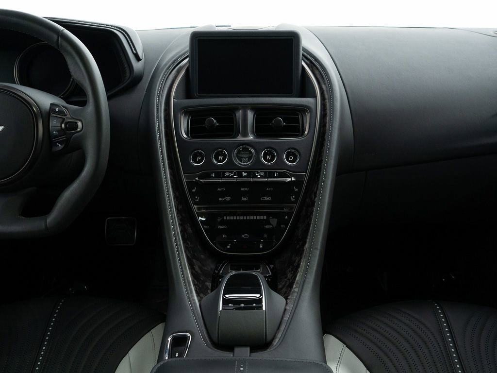 Used 2023 Aston Martin DB11 V12 image 25