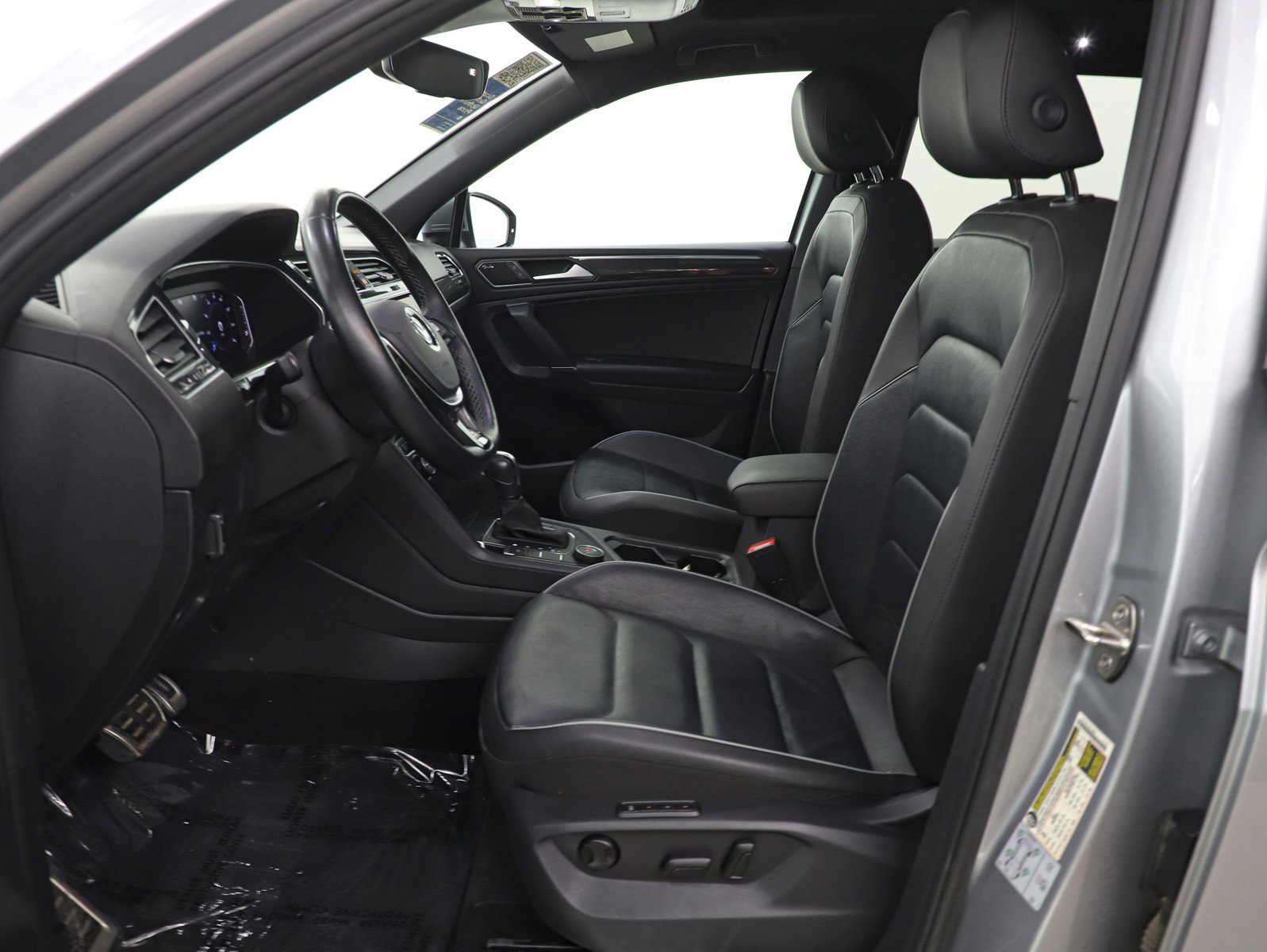 Used 2020 Volkswagen Tiguan SEL Premium R-Line w/ 3rd Row Seat Package image 15