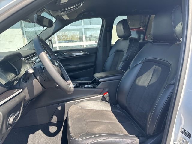 Used 2023 Jeep Grand Cherokee Altitude AWD/4WD image 10