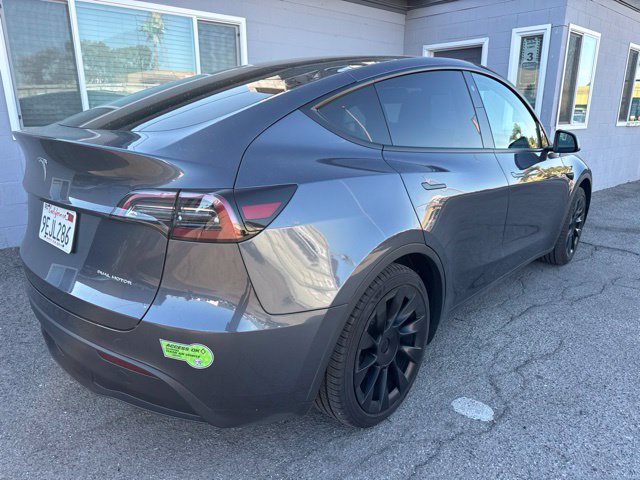 Used 2023 Tesla Model Y Long Range AWD/4WD image 5